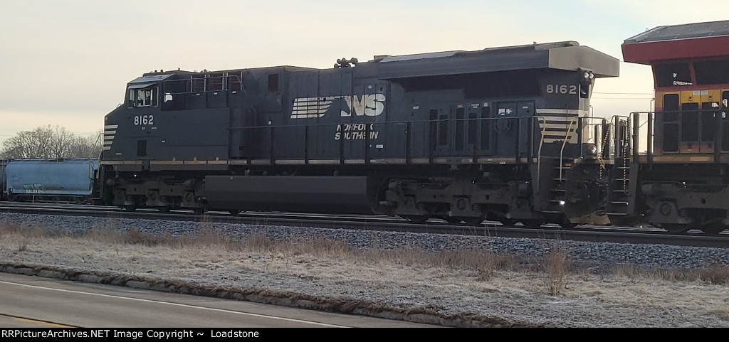 NS 8162